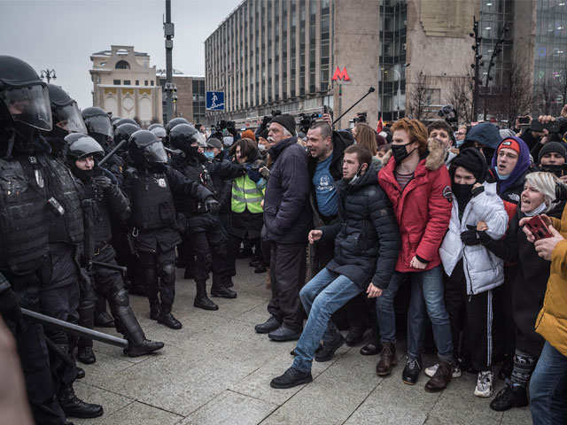 Russia: Police warns Alexei Navalny supporters against participating in Sunday protests
