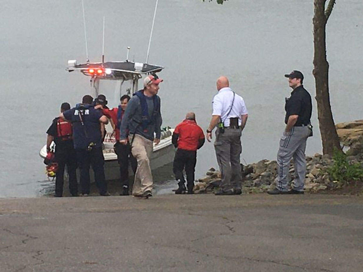 Small plane crashes into Tennessee lake; 7 believed dead