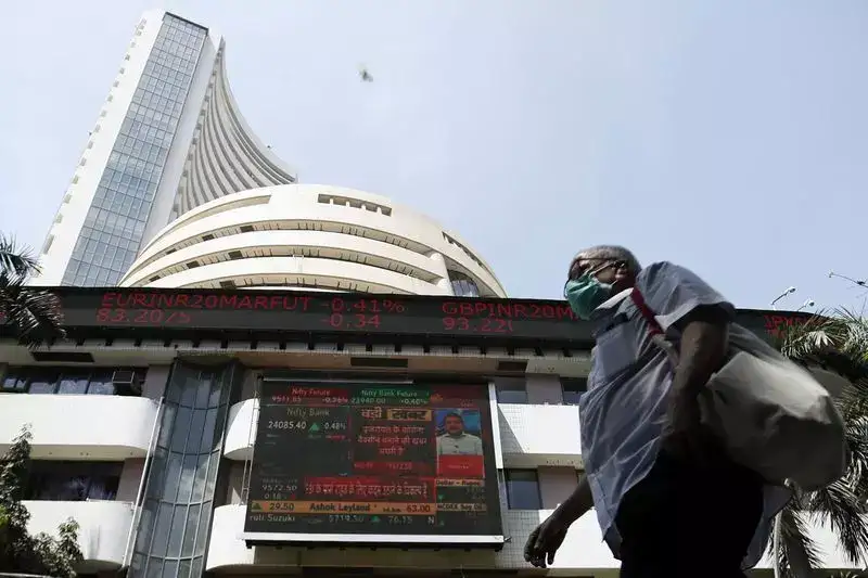 Sensex falls in early trade, Nifty tests 16,550; Nelco drops 4%, Canara Bank 2%