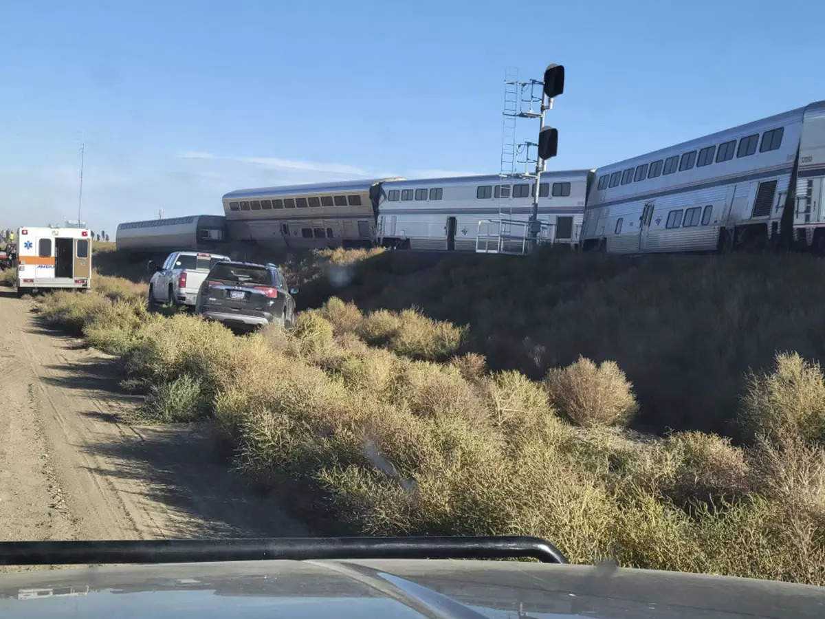 Train derails in US' Montana: At least three reportedly killed, many injured
