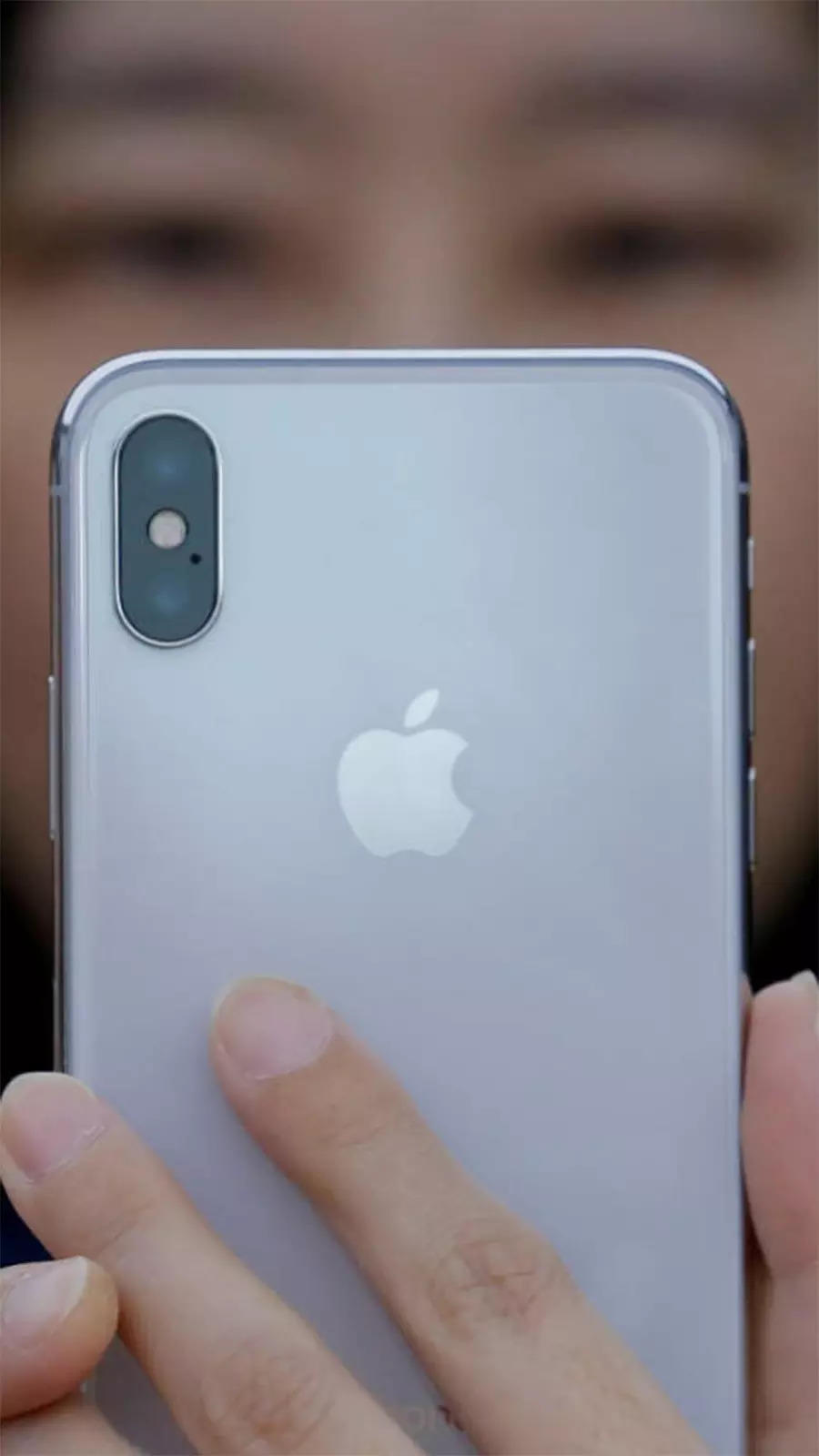 How to use the iPhone Apple logo as a secret button