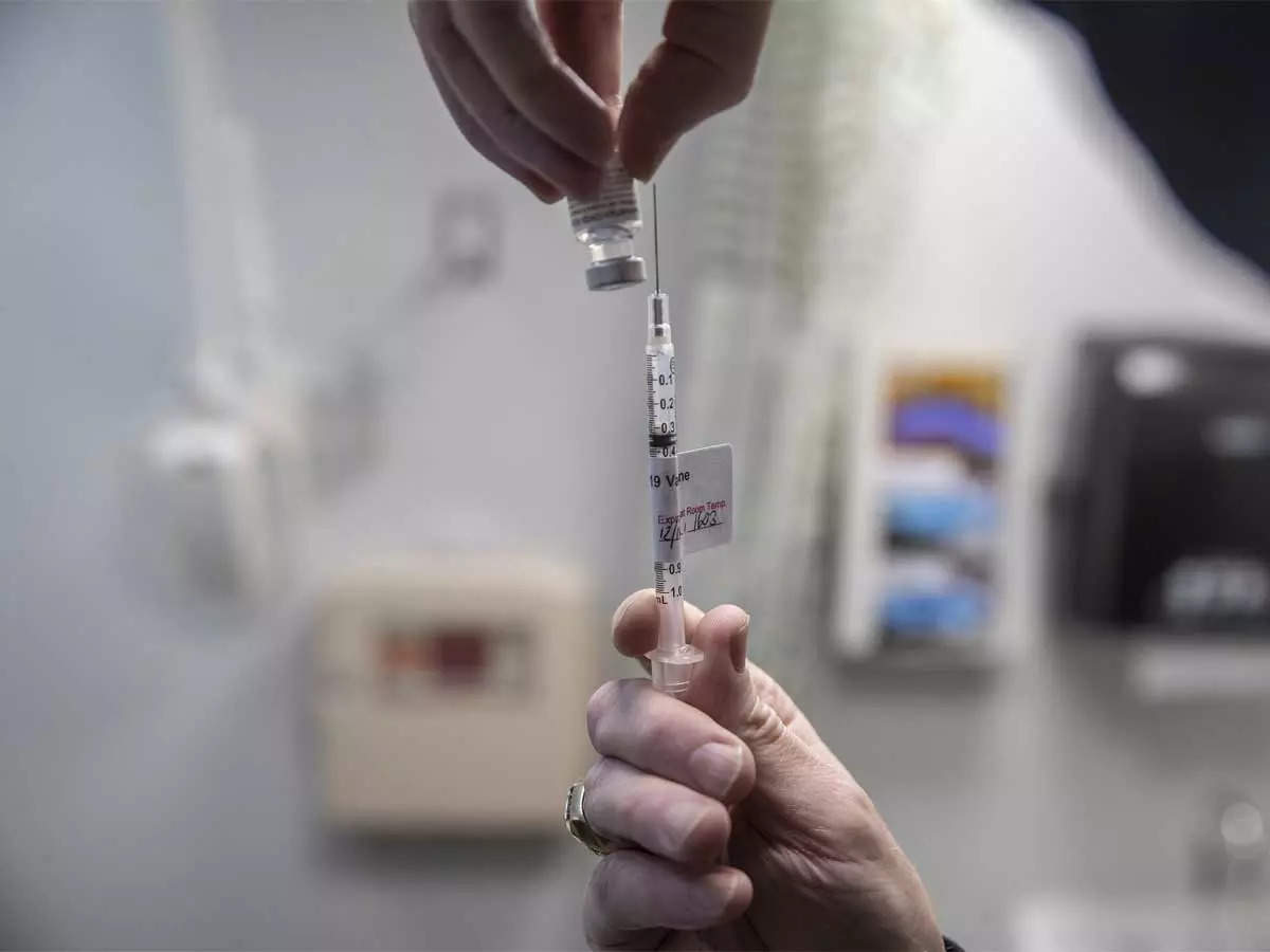 UK vaccine advisers say all adults to receive boosters