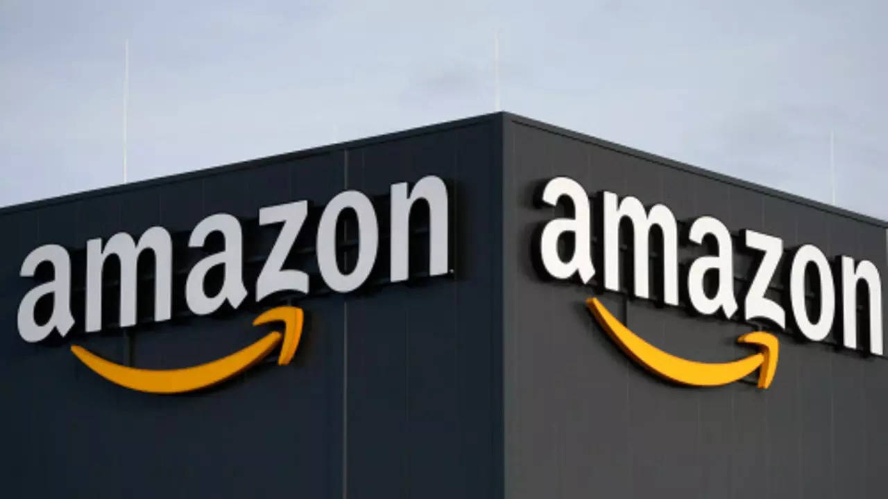 Delhi High Court halts Amazon, Future arbitration in blow to US giant