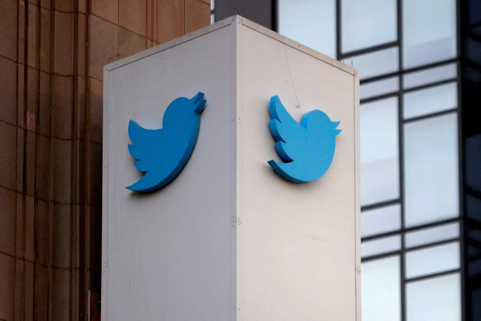 Twitter loses online hate speech court battle in France