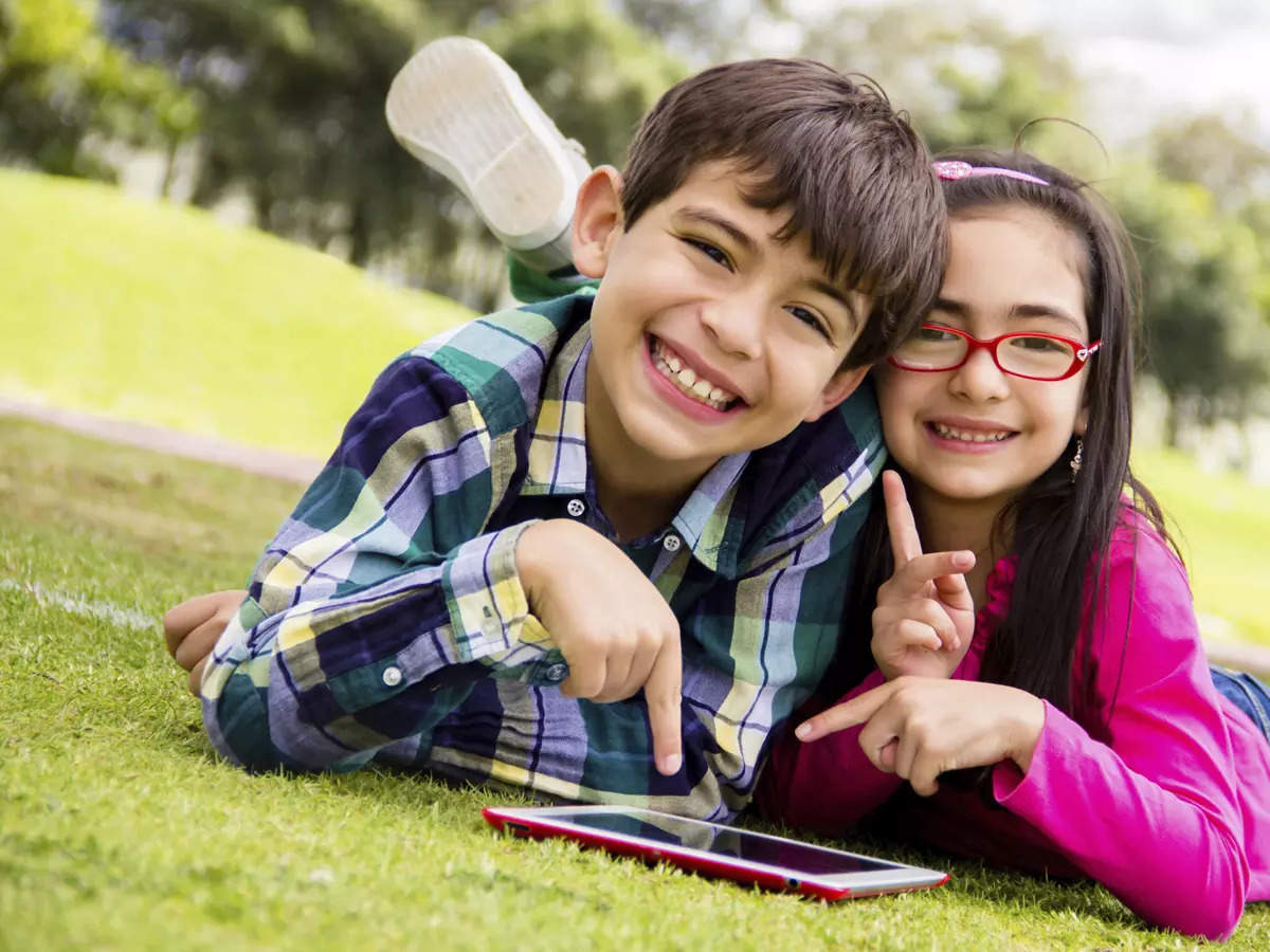 Kid's time. B для детей. School-age children are Sightseeing. Popular among children. Reading Competition.