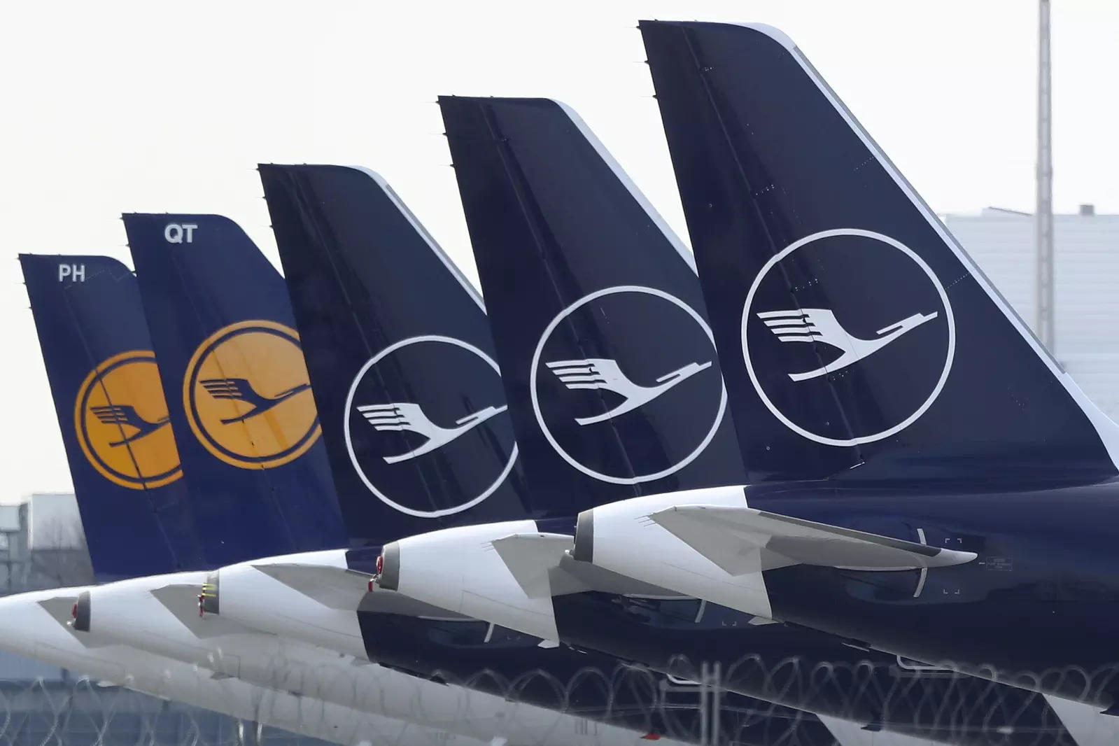 Lufthansa to cancel nearly all German flights Wednesday