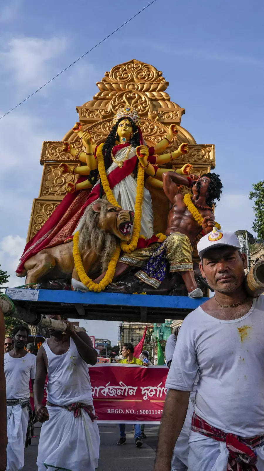 durga puja: Mythology, The Divine Feminine Power & Good-Vs-Evil: 5 Days Of Durga  Puja Explained | EconomicTimes