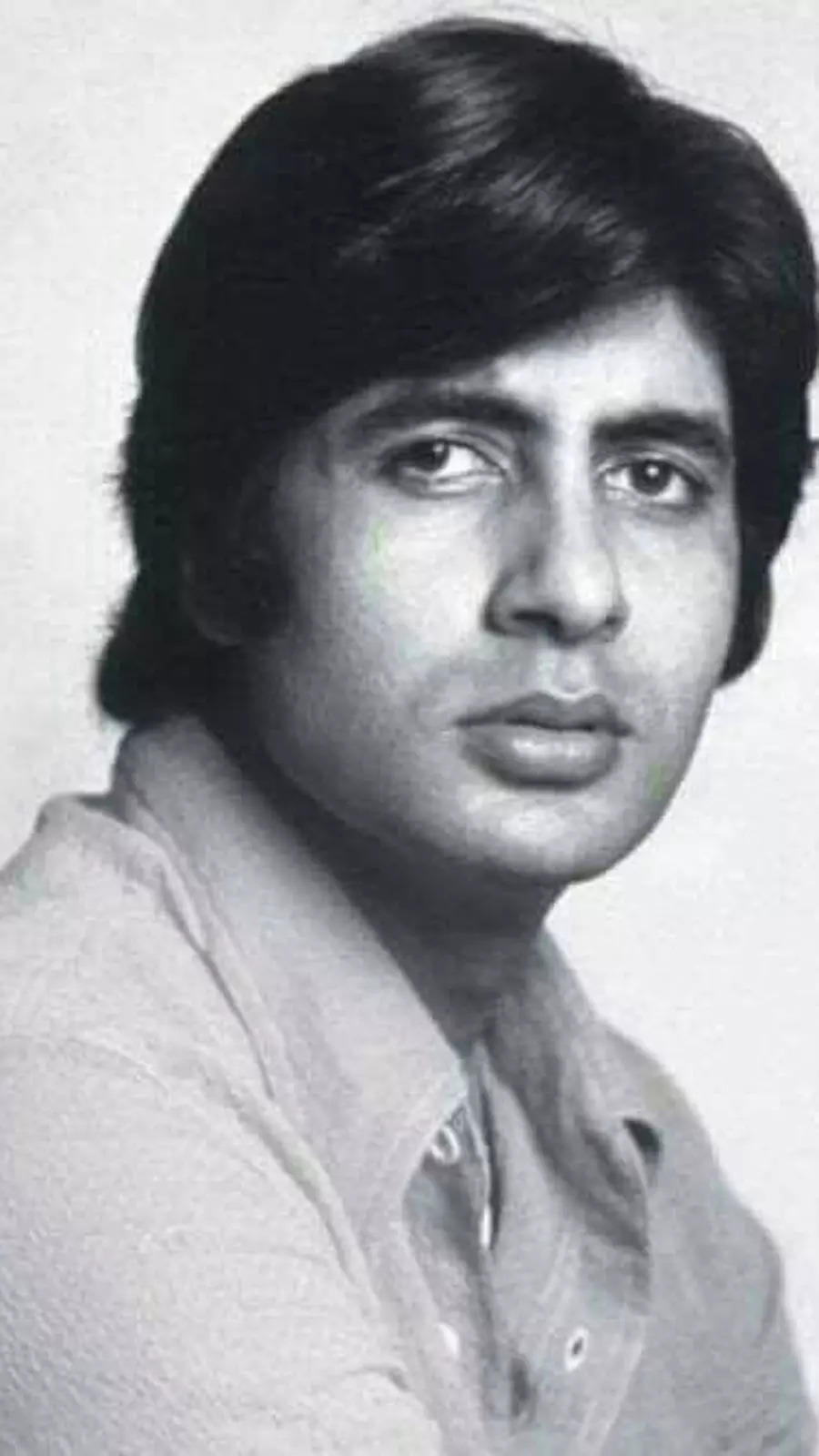 Kabhi Kabhie (1976) - Screenshots from films - Photo Albums - Amitabh  Bachchan - everlasting light