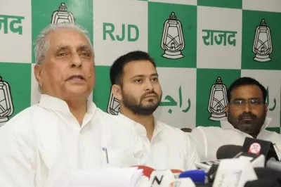 Tejashwi Yadav drives RJD leader to party office, seeks to put at rest speculations of estrangement