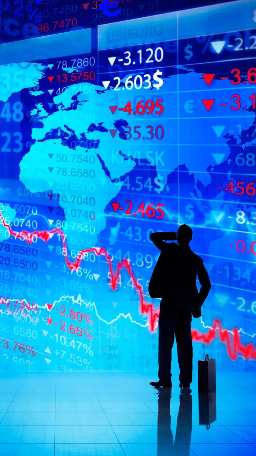 Stock market sinks to 2-year low - VnExpress International