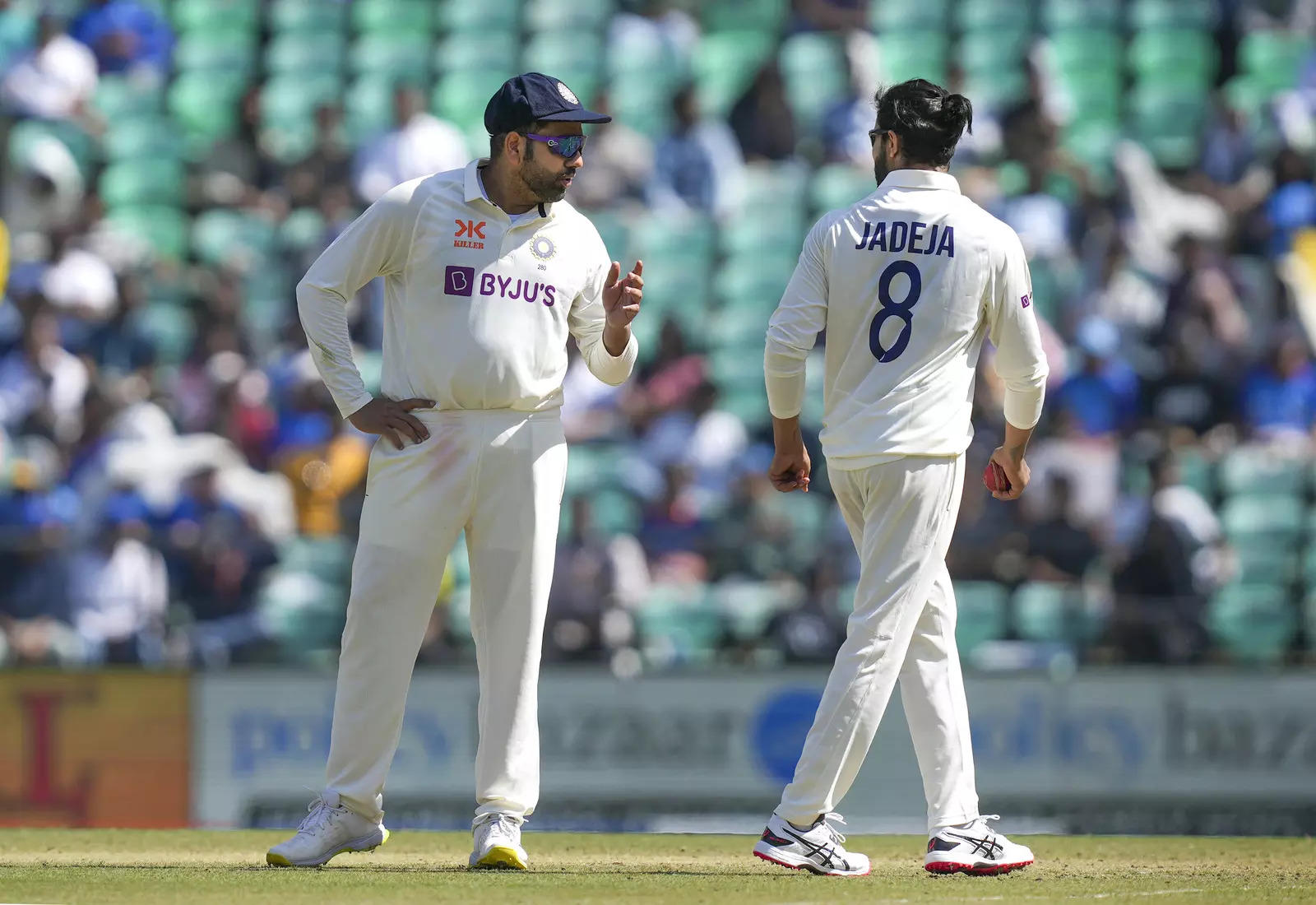 Australia Holds Lead Of 444 Runs Over India After Day Two