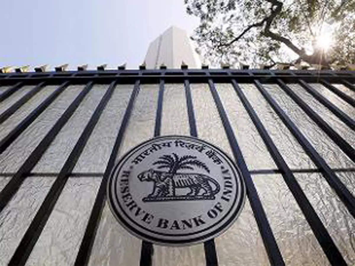 Government invites application for RBI deputy governor's post