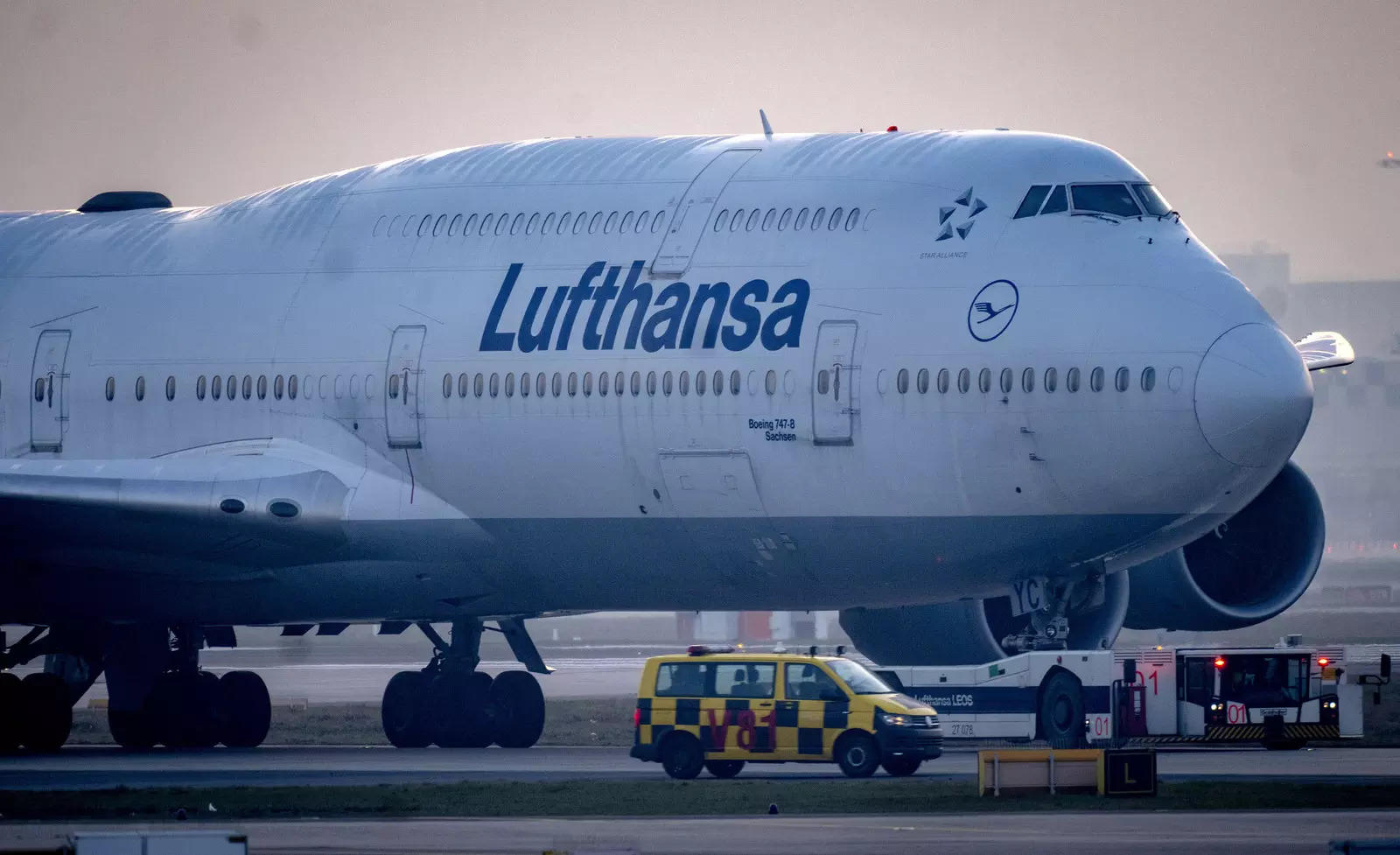 Delhi-bound Lufthansa flight: Delhi-bound Lufthansa flight returns to  Frankfurt due to technical issue - The Economic Times