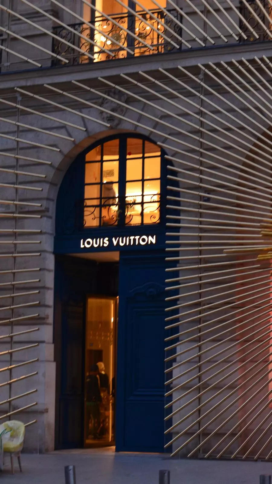 LVMH becomes first European firm to cross market cap of $500