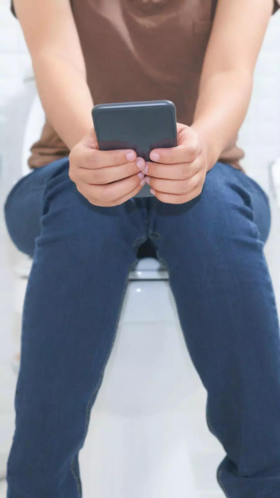 Smartphone bad habits: ​Stop Scrolling In The Washroom! Your Smartphone Is  Dirtier Than You Think
