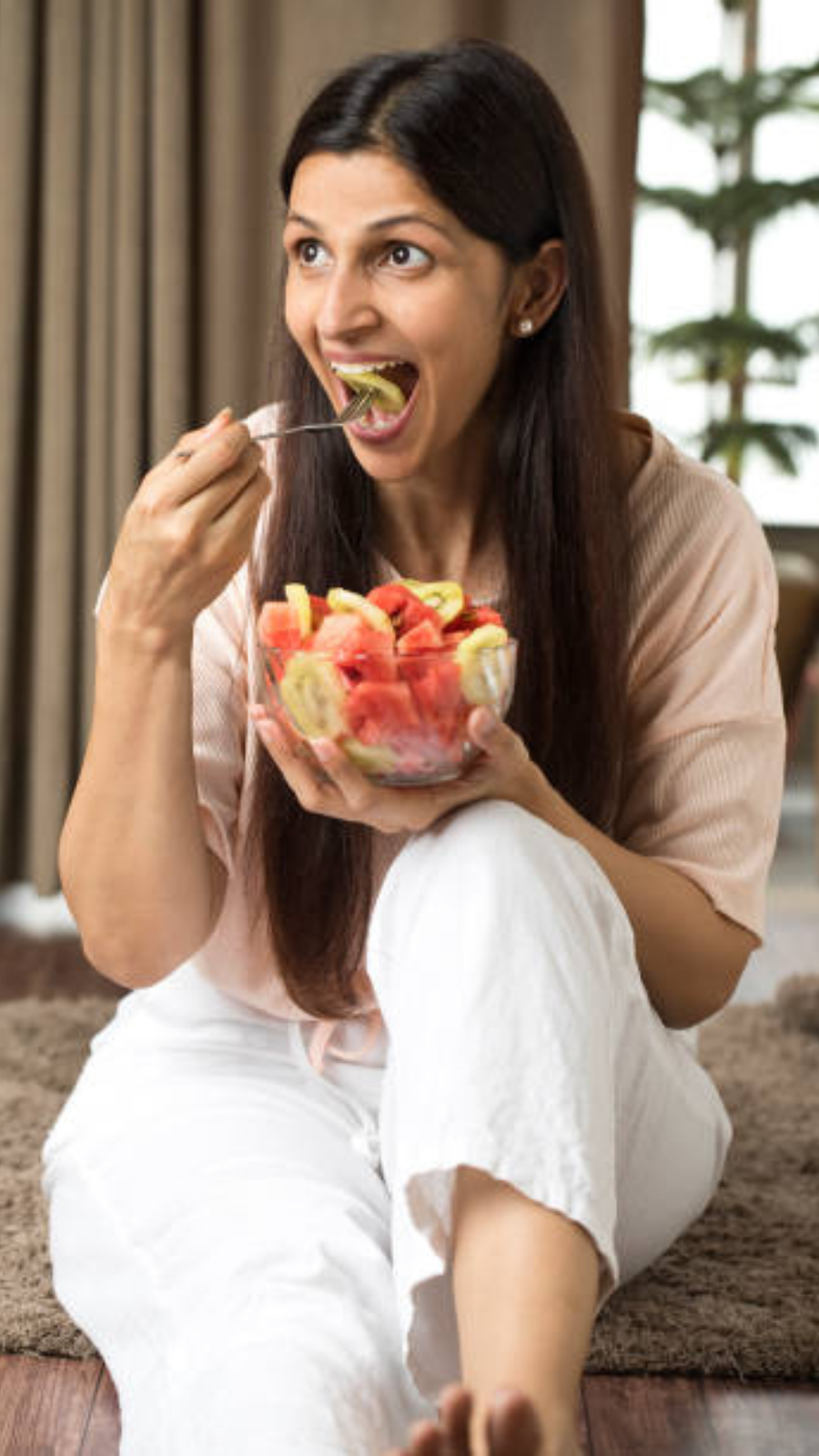 8 Low calories fruits to eat in summer season​