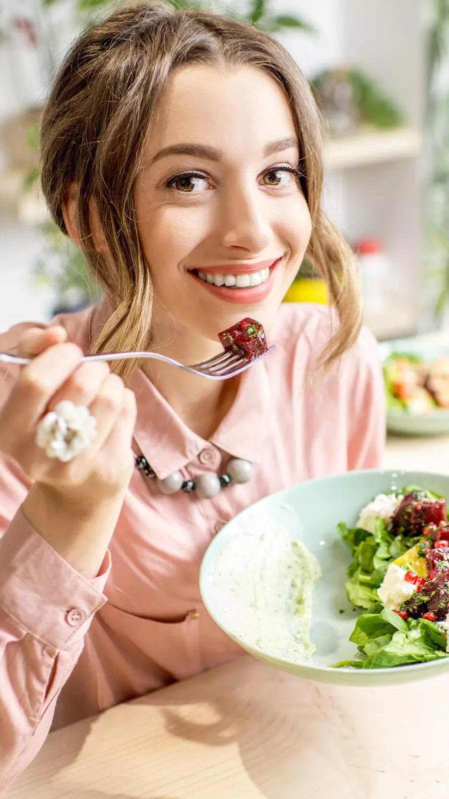 Vegetarian foods to boost collagen and make you look young forever