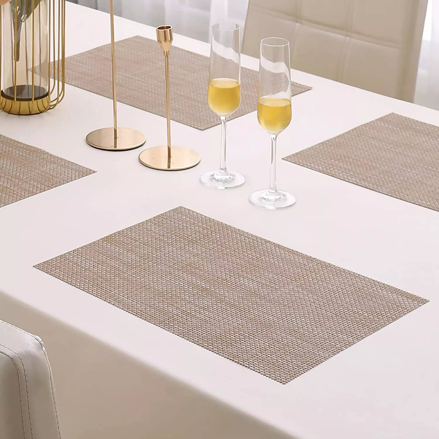 Elegant dining table placemats