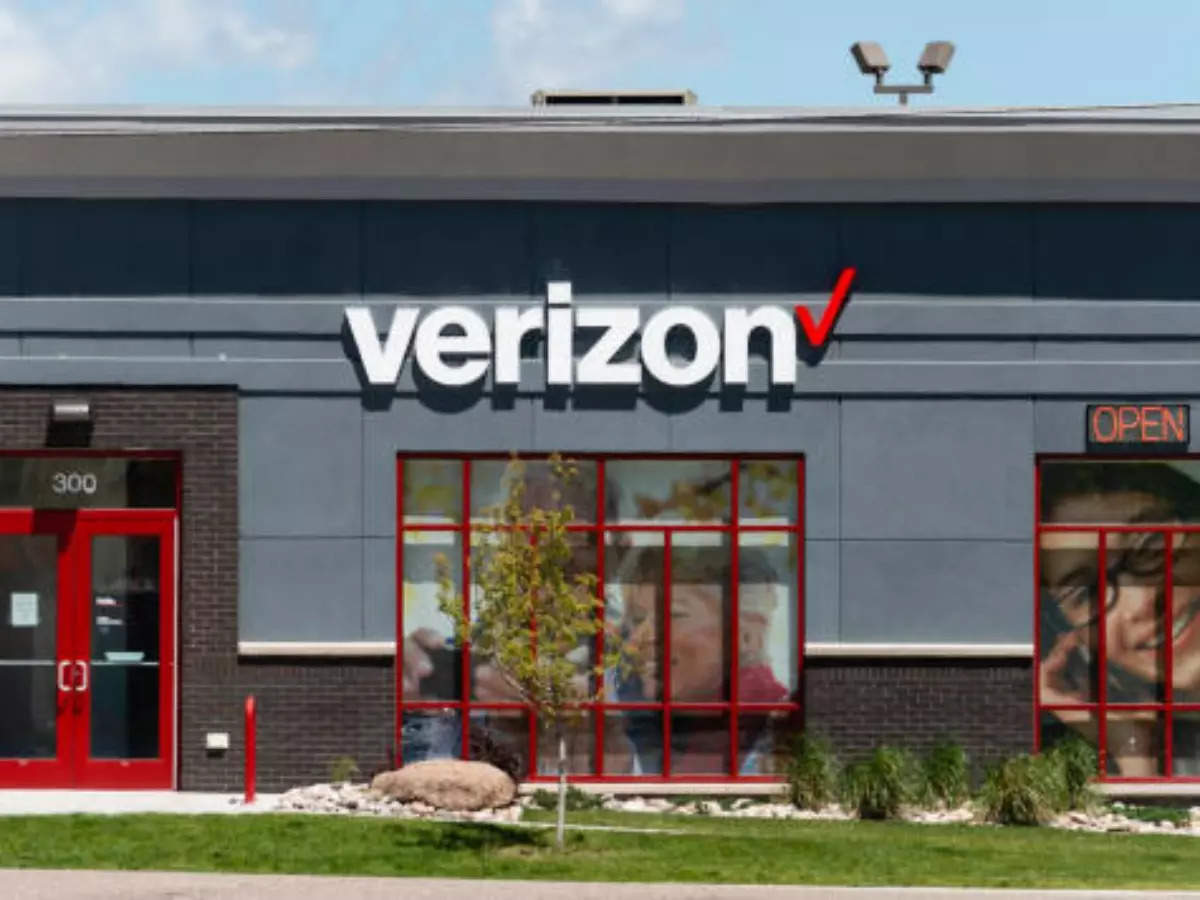 Verizon USbased Verizon, Crown Castle, Cisco latest to layoff