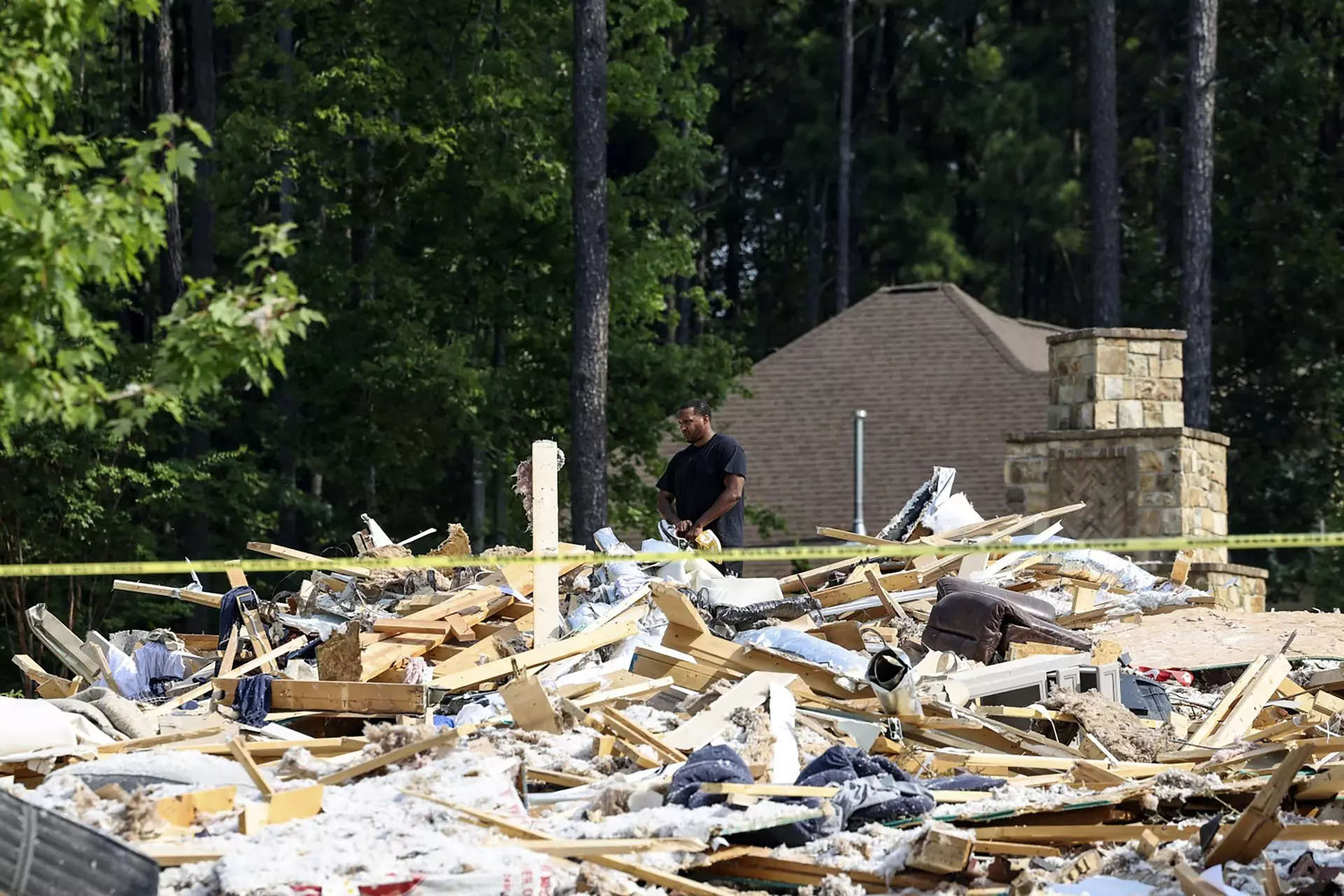 Father of Titans CB Caleb Farley killed in home explosion : r/ Tennesseetitans