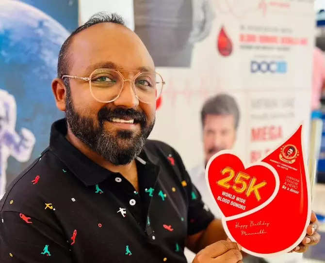 In UAE, hundreds of Mammootty's fans queue up to donate blood to celebrate his birthday
