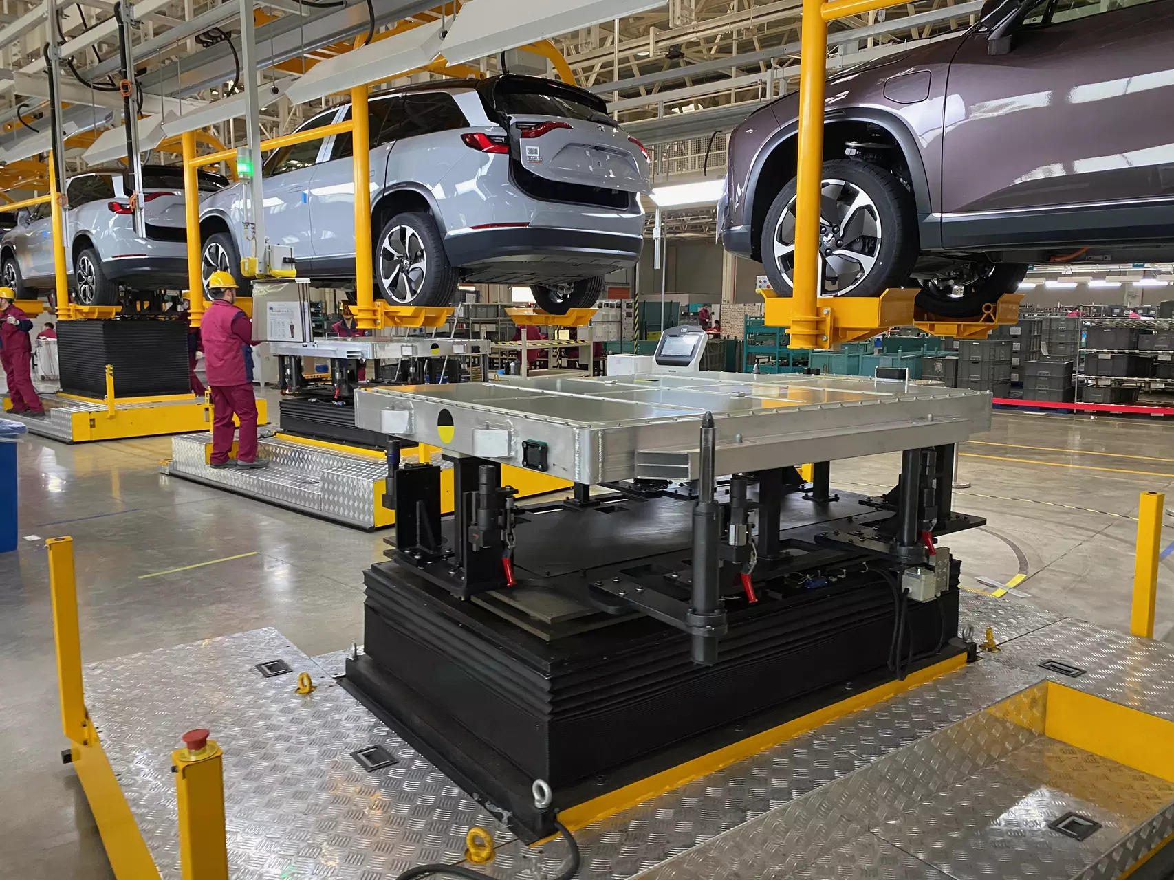 China's EV threat: A carmaker that loses $35,000 a car 
