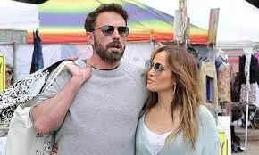 Jennifer Lopez, Ben Affleck visit Los Angeles market, McDonald's 