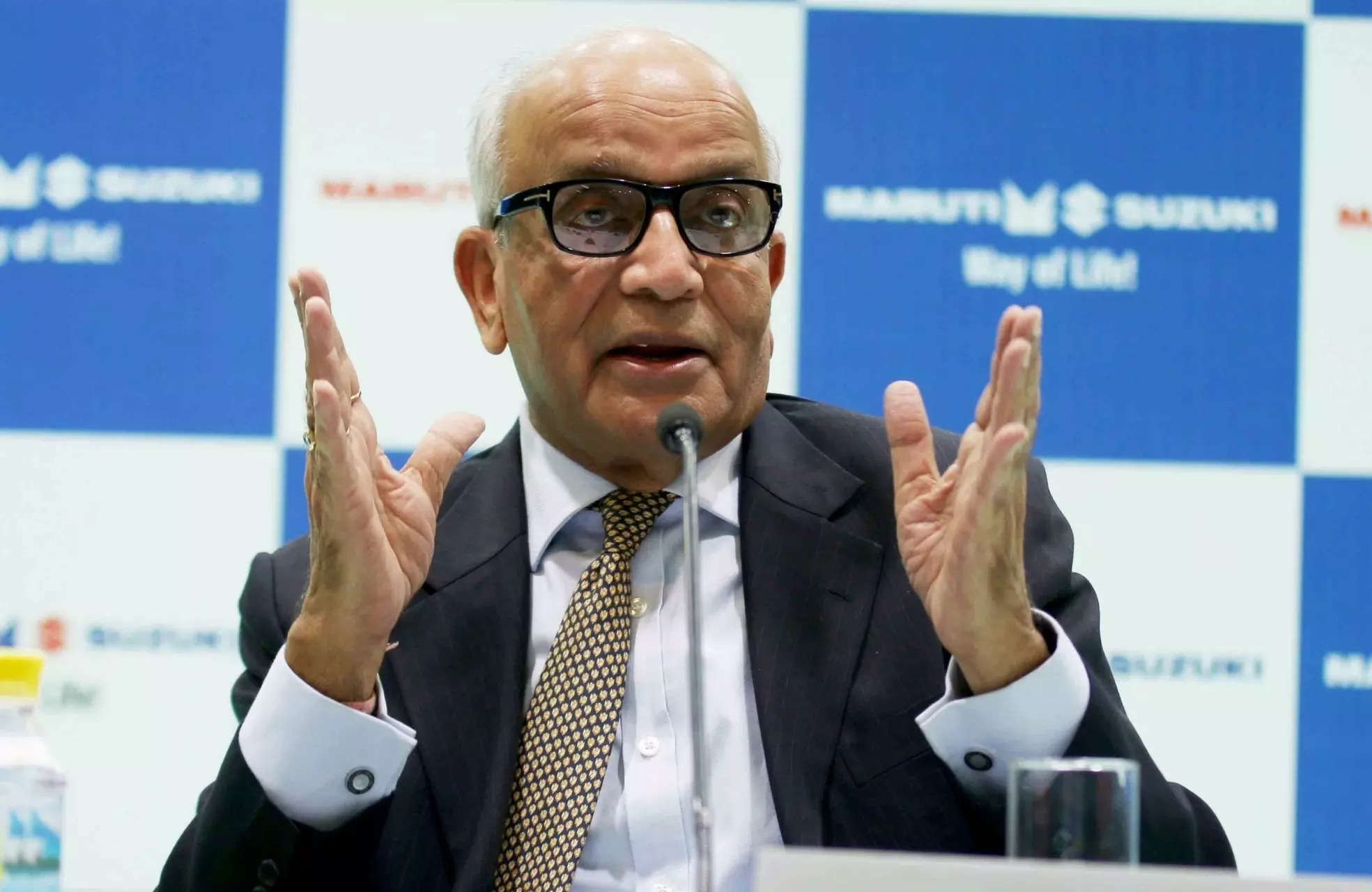 De-growth in small cars to stagnate the overall market next fiscal: RC Bhargava