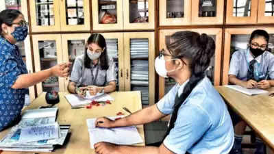 Govt, private primary schools in Delhi to remain shut for next two days due to pollution 