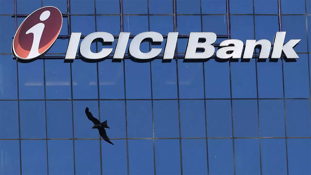 ICICI Bank, Tech Mahindra, 8 other stocks surpass 200-day SMA 