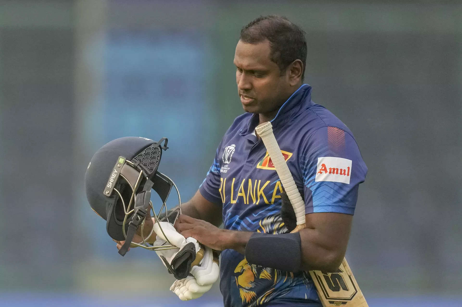 Angelo Mathews becomes first 'timed out' dismissal in international cricket 