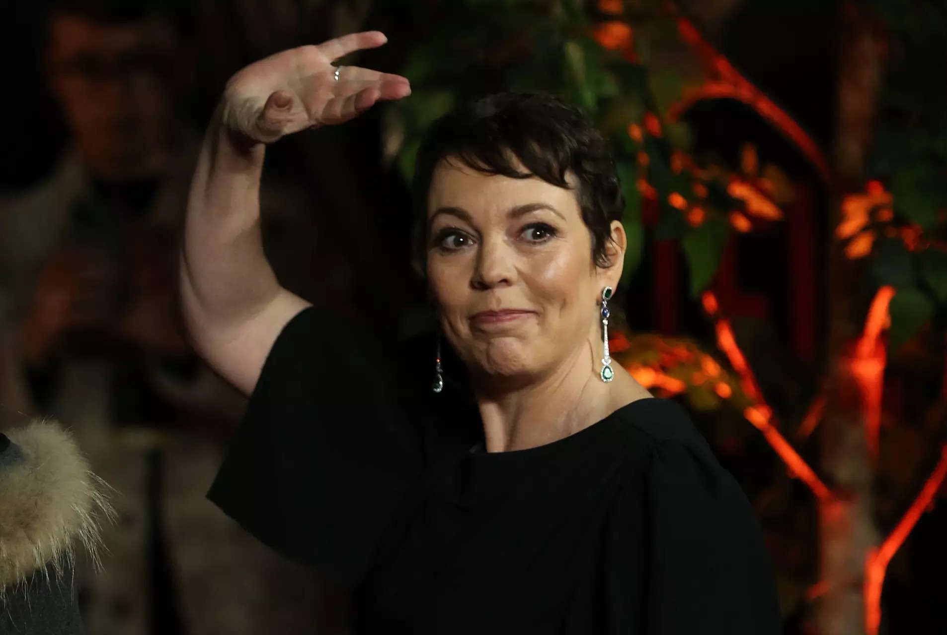 Olivia Colman: Wonka Actress Says She Left London After Being “Scared” by Paparazzi 