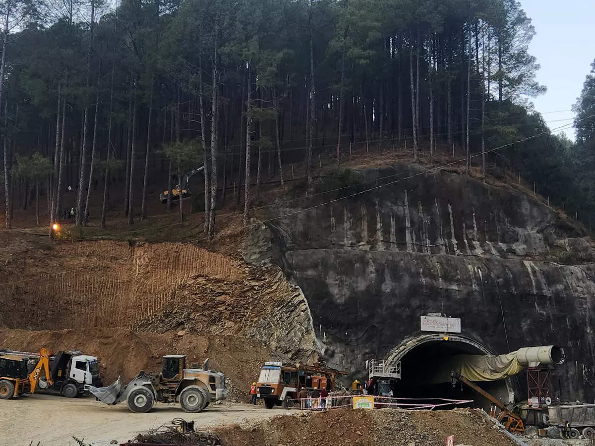 Uttarakhand Tunnel: Vertical tunneling initiated to reach 41 trapped workers; new road expected today 