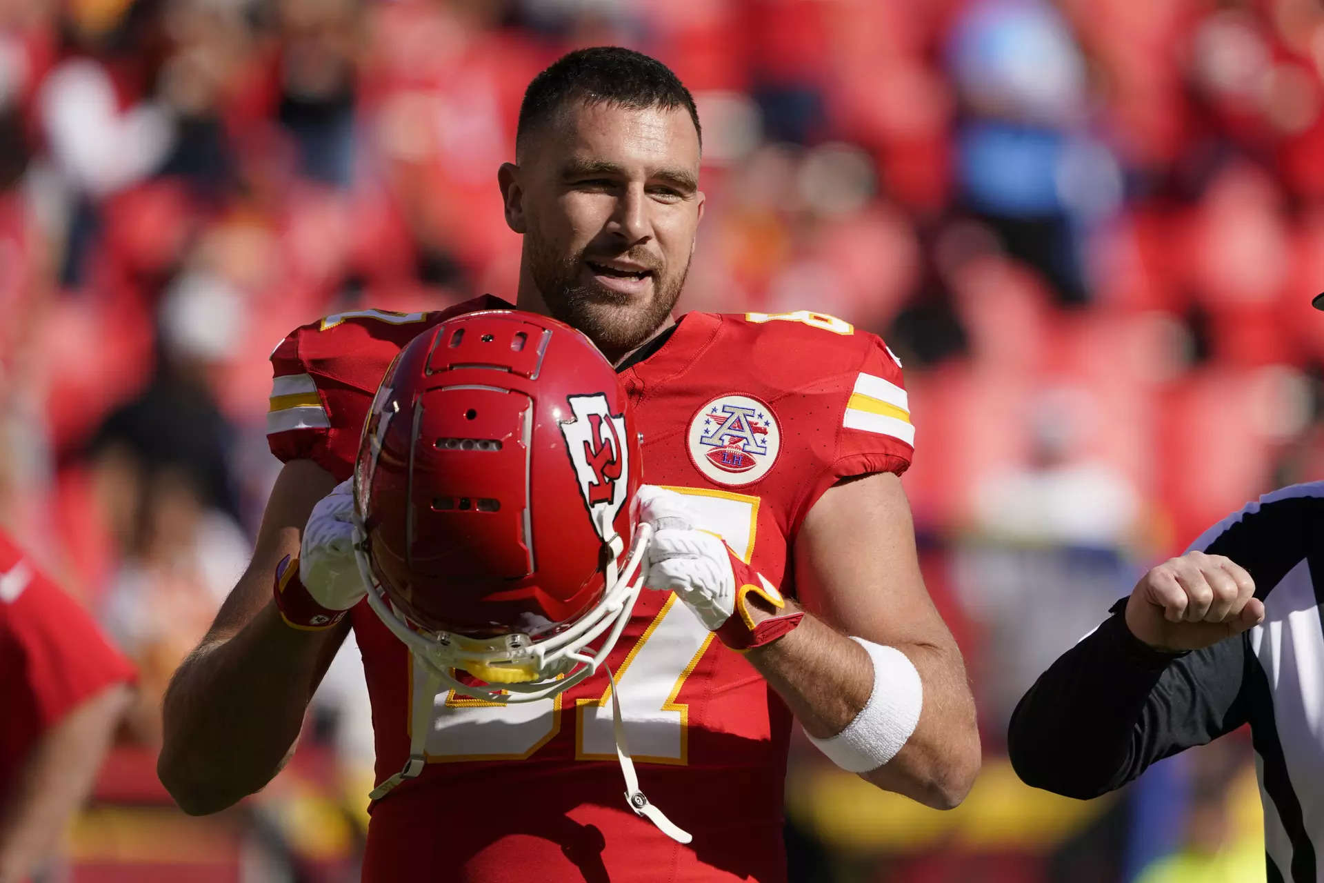 Travis Kelce struggles in Monday night game amid Taylor Swift's absence 