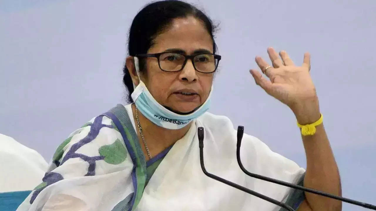 West Bengal Assembly: TMC-BJP at loggerheads, both protest outside assembly premises 