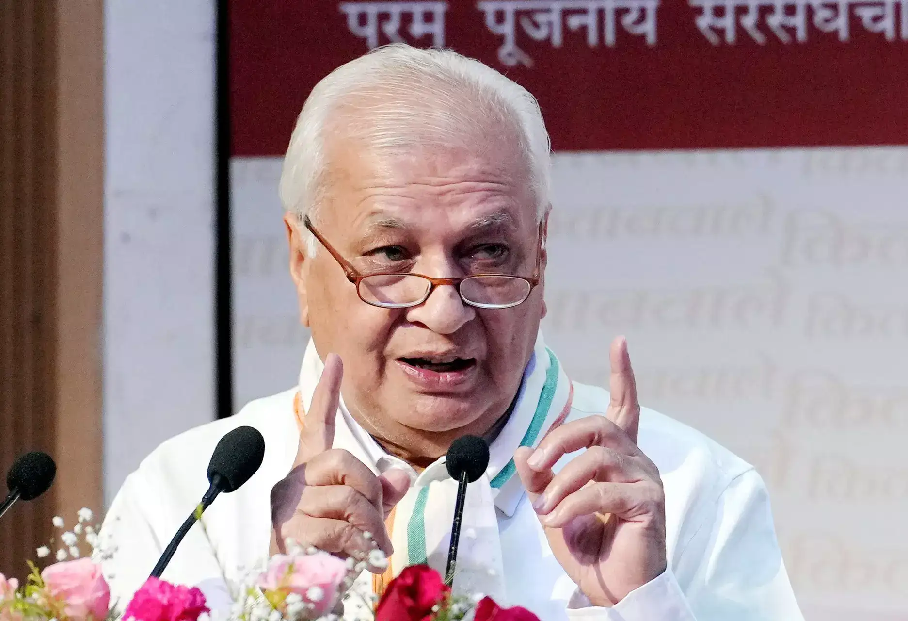 Kerala Governor Khan blames CM Vijayan for pressuring him to reappoint Kannur University vice chancellor