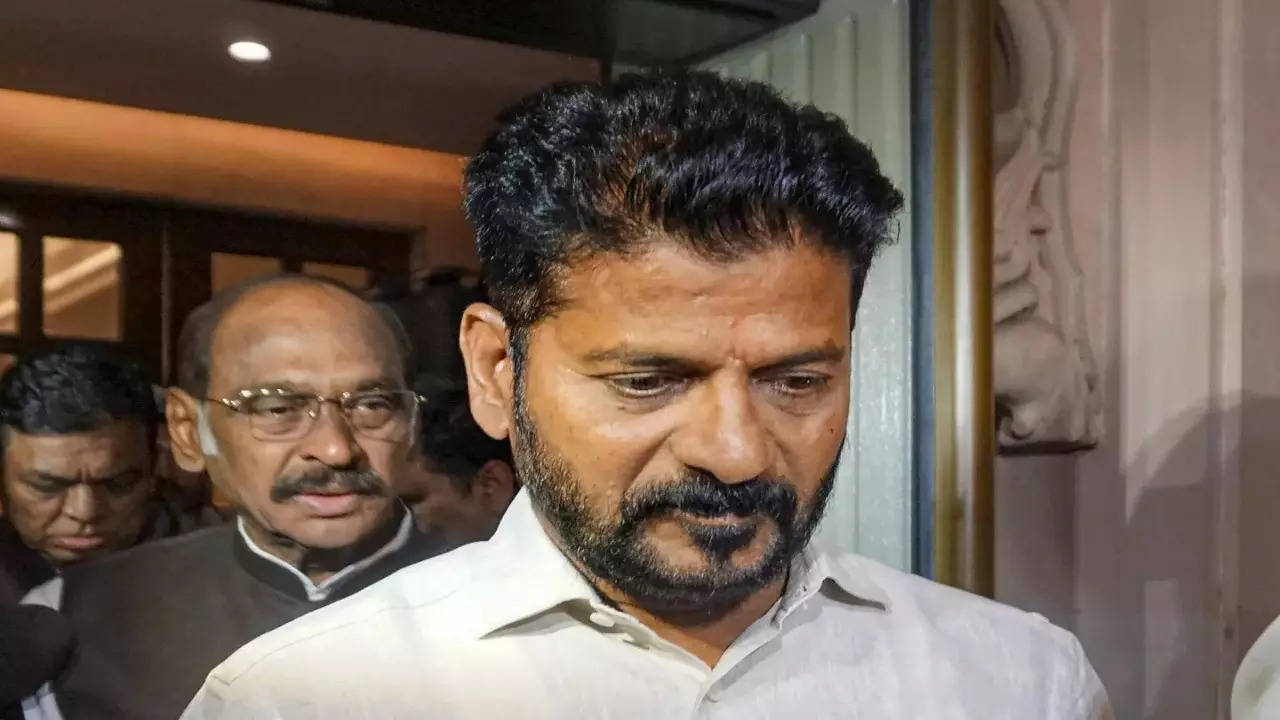 'Set things right at the earliest': BRS leader take a swipe at Revanth Reddy govt after top Apple supplier shifts to Tamil Nadu 