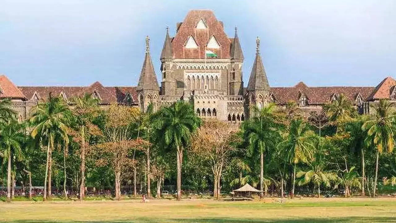 Bombay High Court is recruiting for more than 4000 posts 