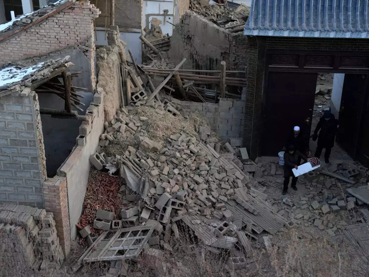 Death toll in China's earthquake rises to 131 