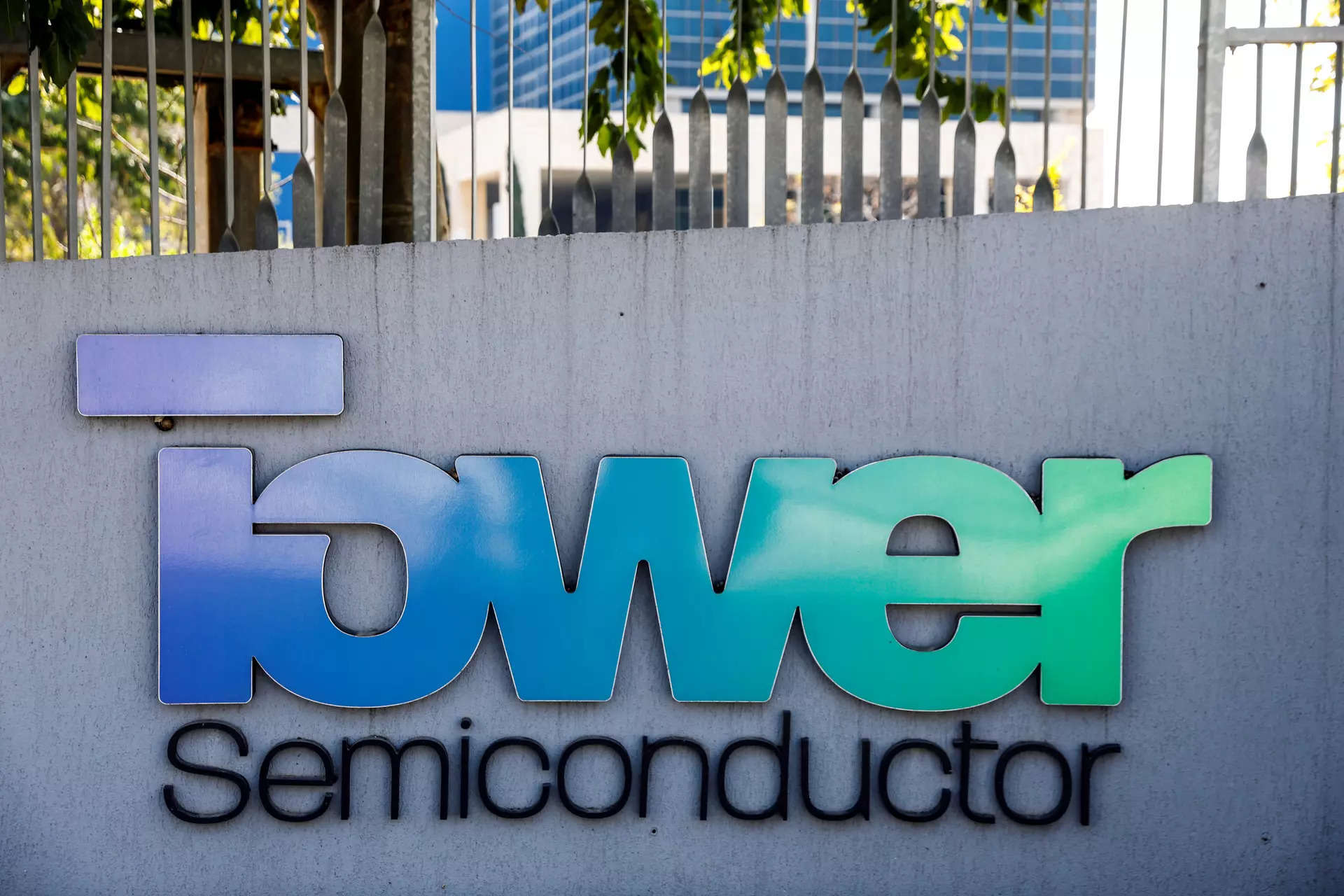 Israel's chipmaker Tower resubmits proposal to set up 65 nm, 40 nm chip fab 
