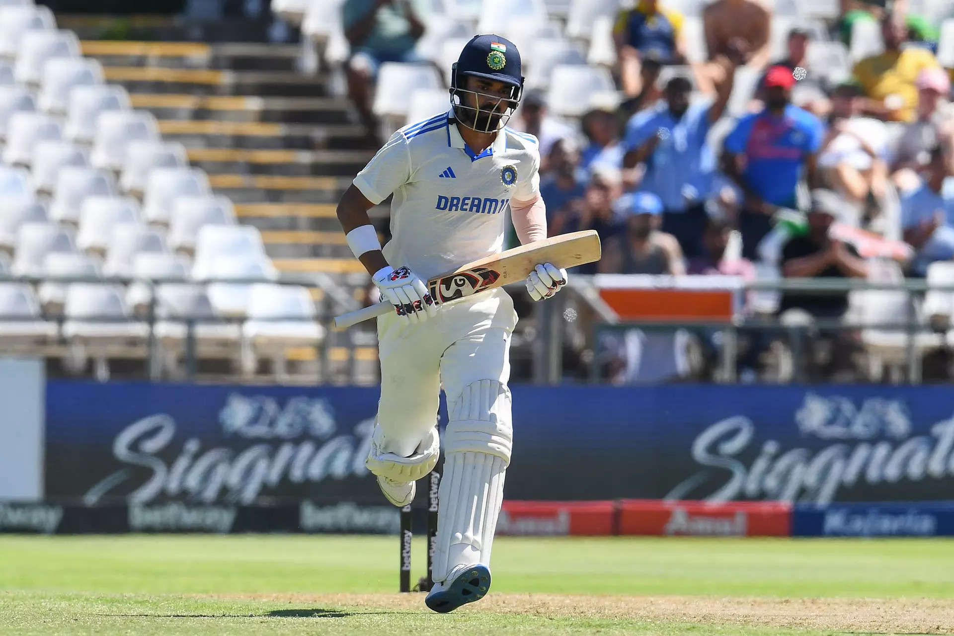 India vs England test: KL Rahul to not wear his wicketkeeping gloves; BCCI eyes Jurel and Bharat for the role 