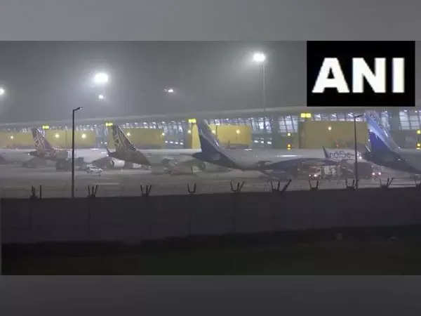 Flights, trains delayed in Delhi due to low visibility amid fog 