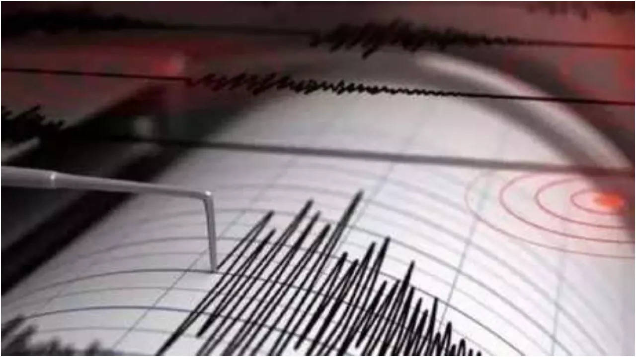 Tremors felt in Delhi-NCR after 7.2 magnitude earthquake jolts China's Xinjiang region 