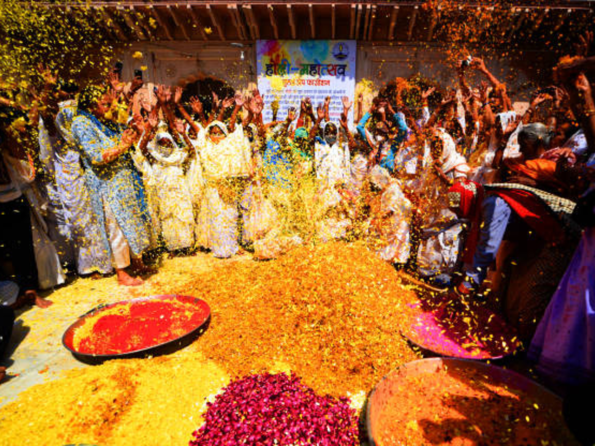 holi celebration without colors: Holi 2024: Sustainable celebration ideas  without traditional colours - The Economic Times