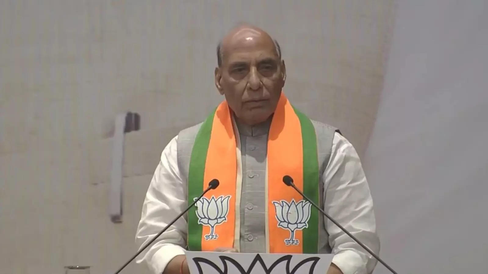 Rahul Gandhi does not have courage to contest from Amethi: Rajnath Singh 