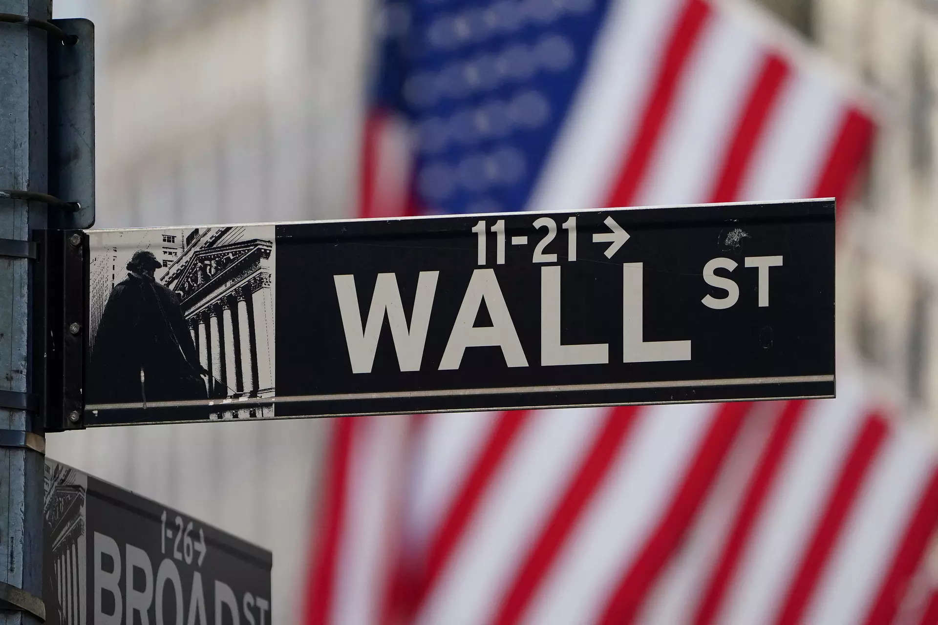 US stocks end near flat as investors assess earnings, data 