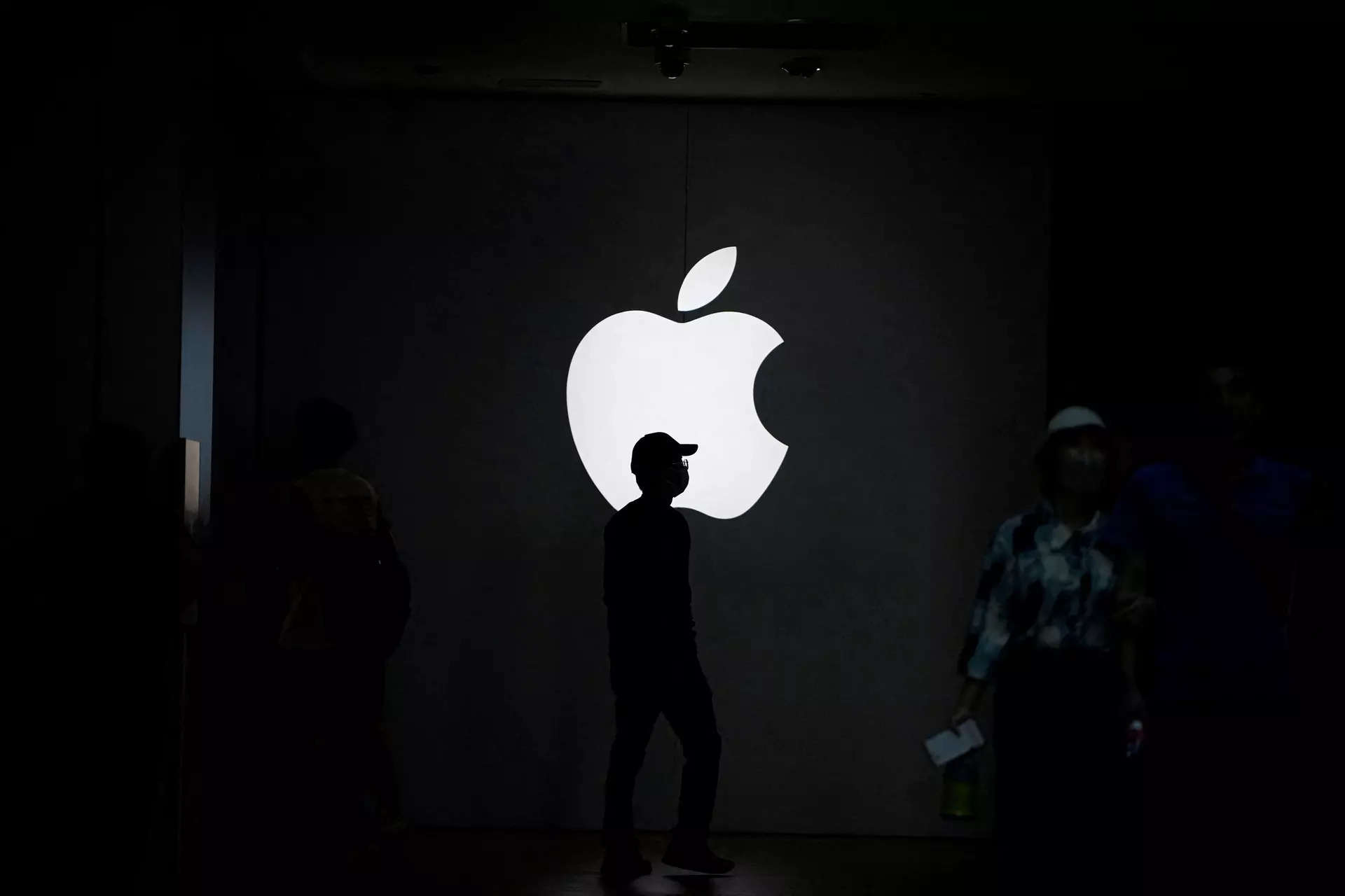 'Apple may employ 5 lakh people in India in 3 years': Govt sources 