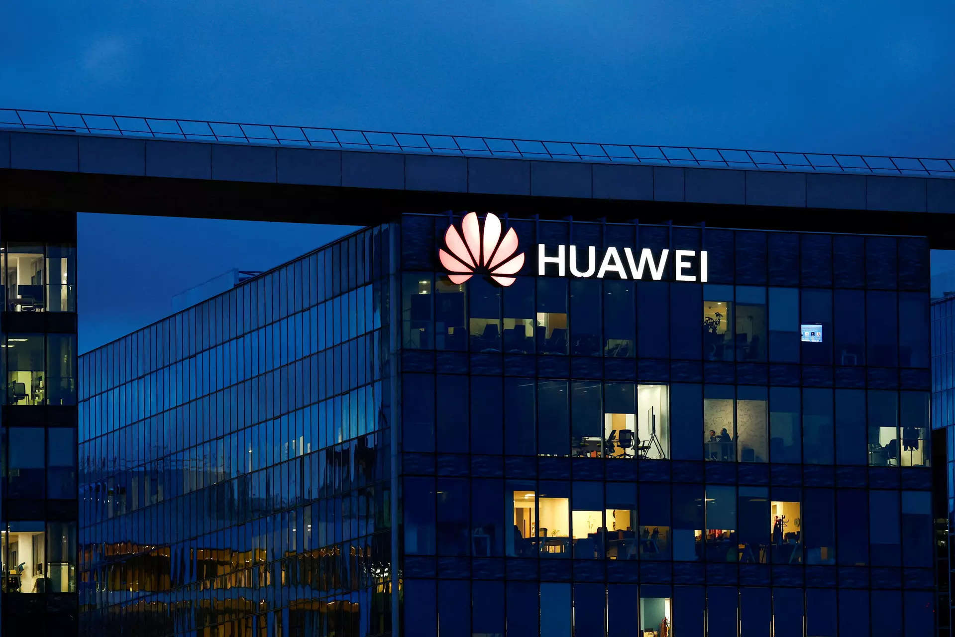 China's Huawei launches new software for intelligent driving 