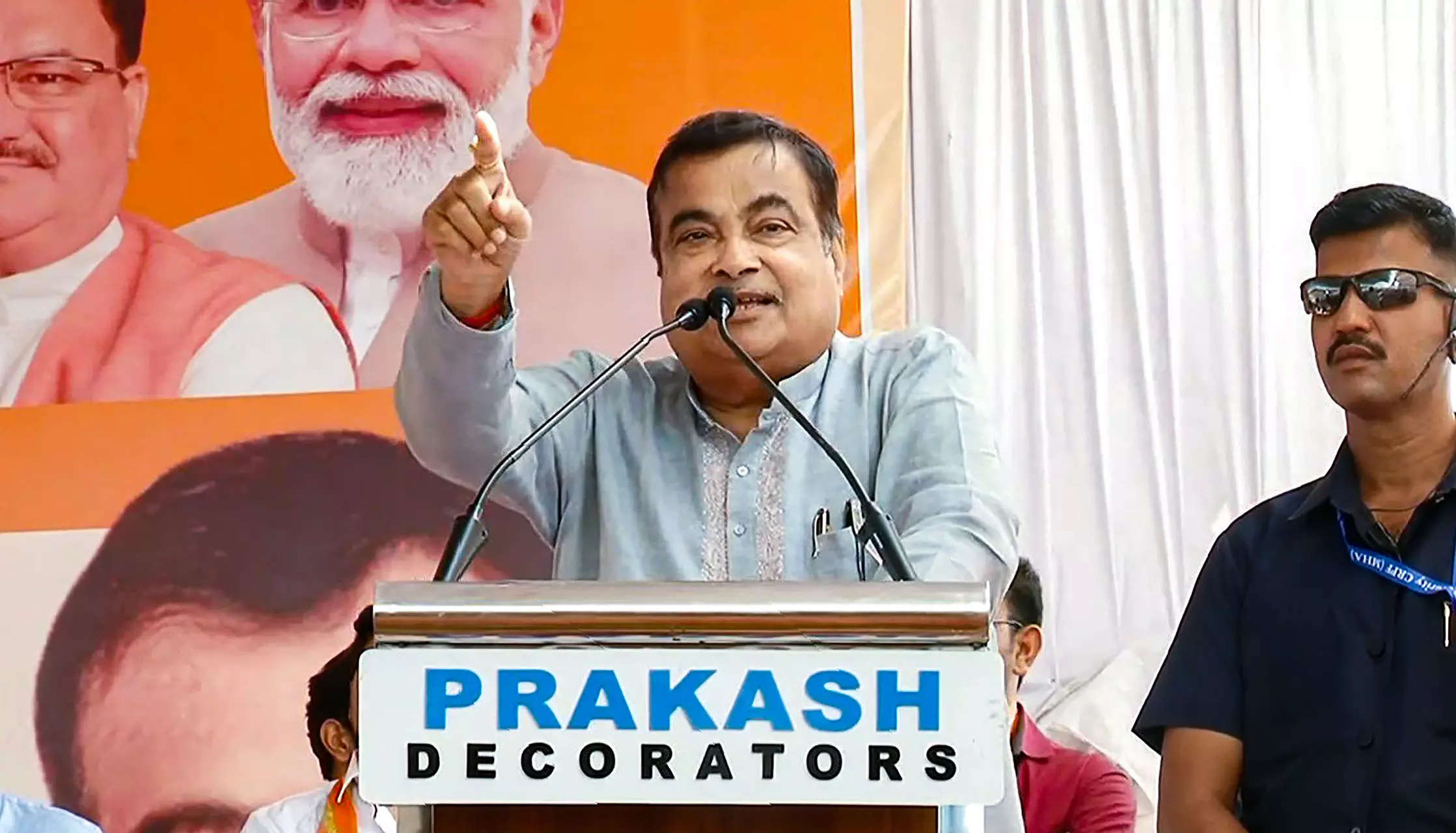 I'm completely alright, says Nitin Gadkari, cites heat for collapse at rally in Maharashtra 