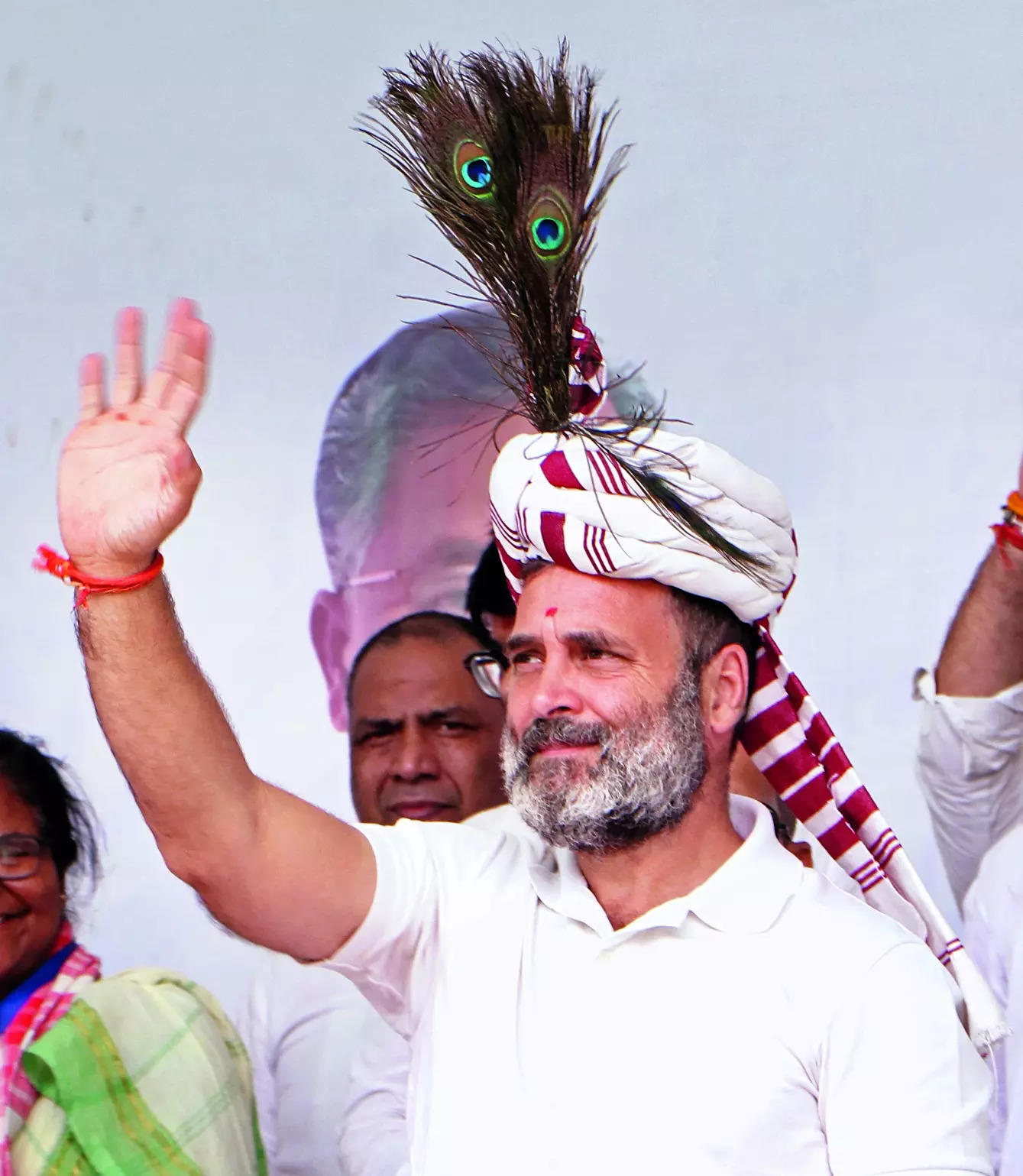 PM wants to transfer tribal 'Jungle, Jal, Zameen' to industrialists: Rahul Gandhi 